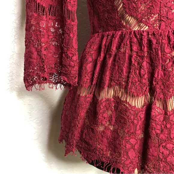 Anthropologie Maeve red maroon lace overlay v neck top size Medium - Picture 5 of 16